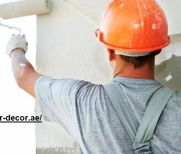 صباغ في دبي